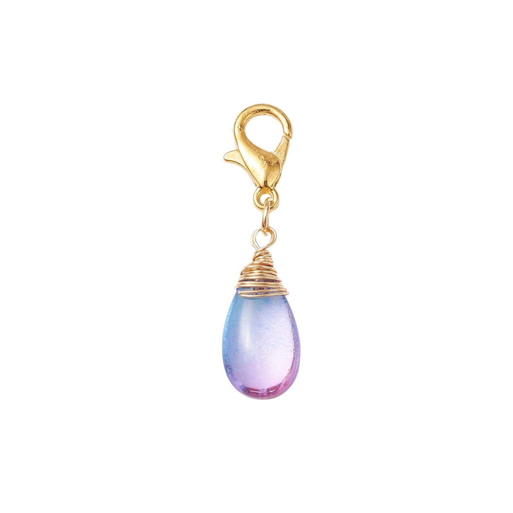 Front view of the Glass Tear Drop Wire wrapped Pendant Shoe Charm