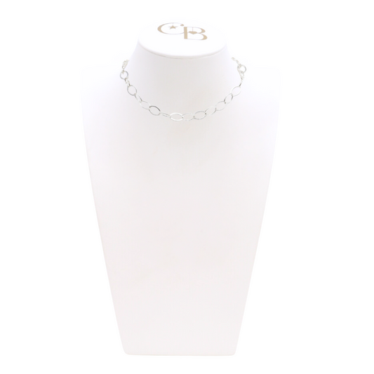 Front view of the Silver Avery Kate Necklace on CB Bust
