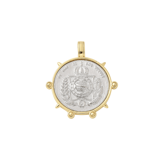 Front view of the Gold Victoria Crest Charm