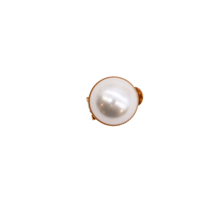 Front view of the Pearl Shoe Clips Shoe Charm