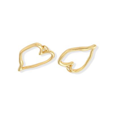 Side view of the Gold Handwritten Heart Charm