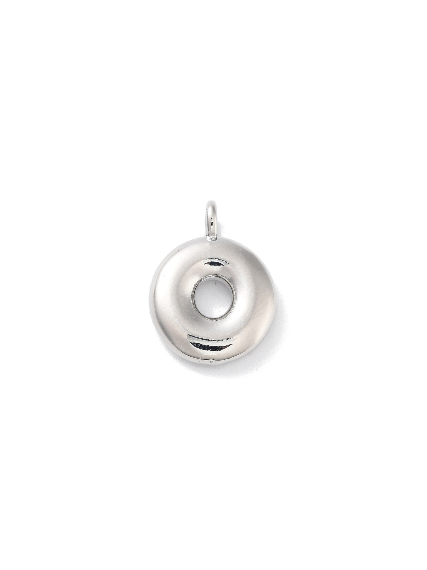 Front view of silver bubble letter "O" charm.