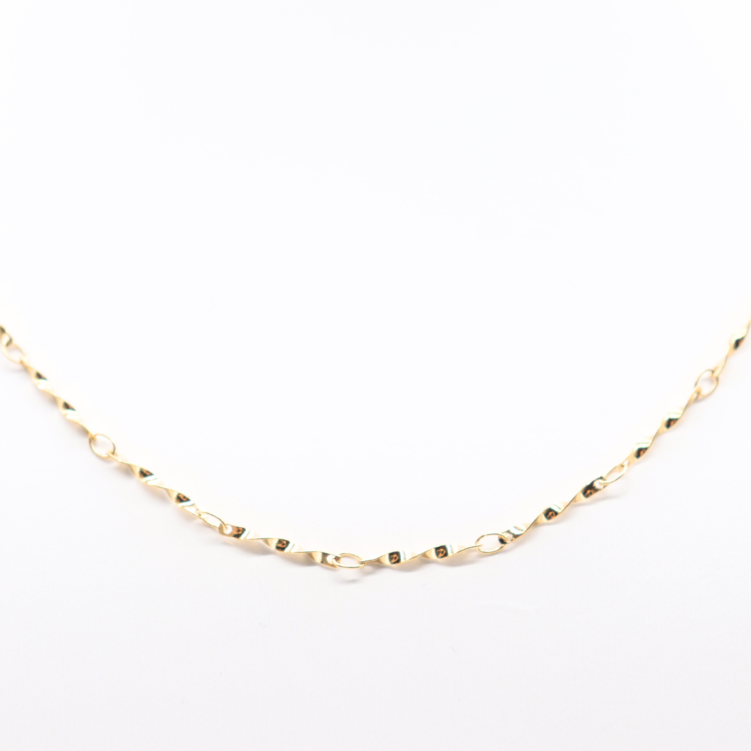 Gold Simple Twist Necklace up close view.
